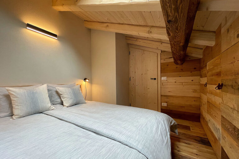 Casa Tie - klein appartement slaapkamer 2 met houten interieur